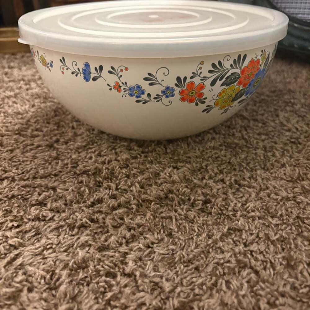 Vintage Kobe Kitchen Floral Enamel Nesting Mixing Bowl with Lid